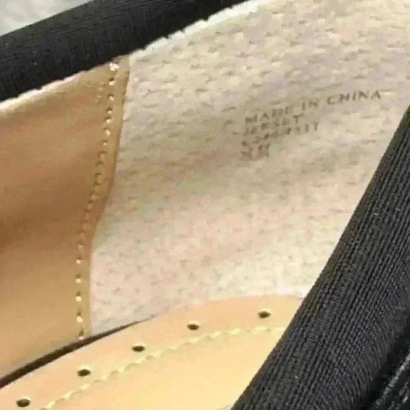 NWOT Adrienne Vittadini Women's Black Leather Round Toe Slip-On Flats Size 8 - Picture 4 of 10